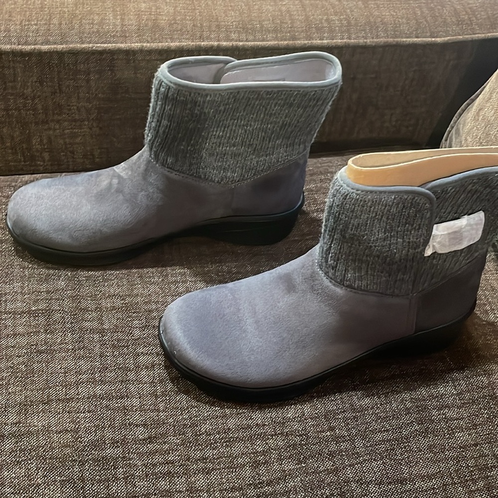 10W Bzees Gloria Boots (Dark Grey) NIB - Picture 3 of 14